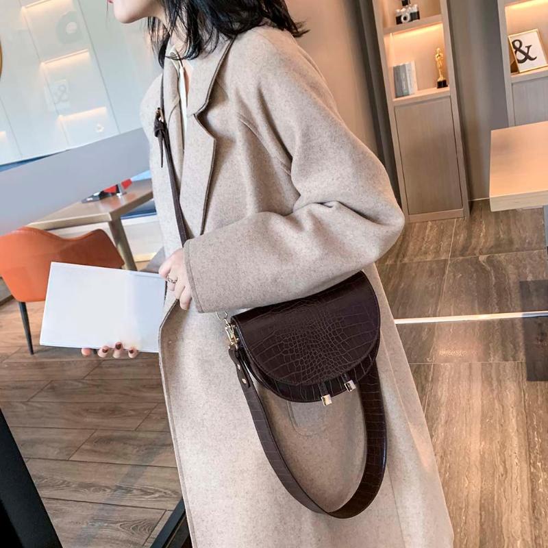 Luxe Crocodile motif sacs à bandoulière pour femmes 2020 demi-rond sac de messager en cuir PU sacs à main sac à bandoulière sac main femme Luxe Crocodile motif sacs à bandoulière pour femmes 2020 demi-rond sac de messager en cuir PU sacs à main sac à bandoulière sac main femme