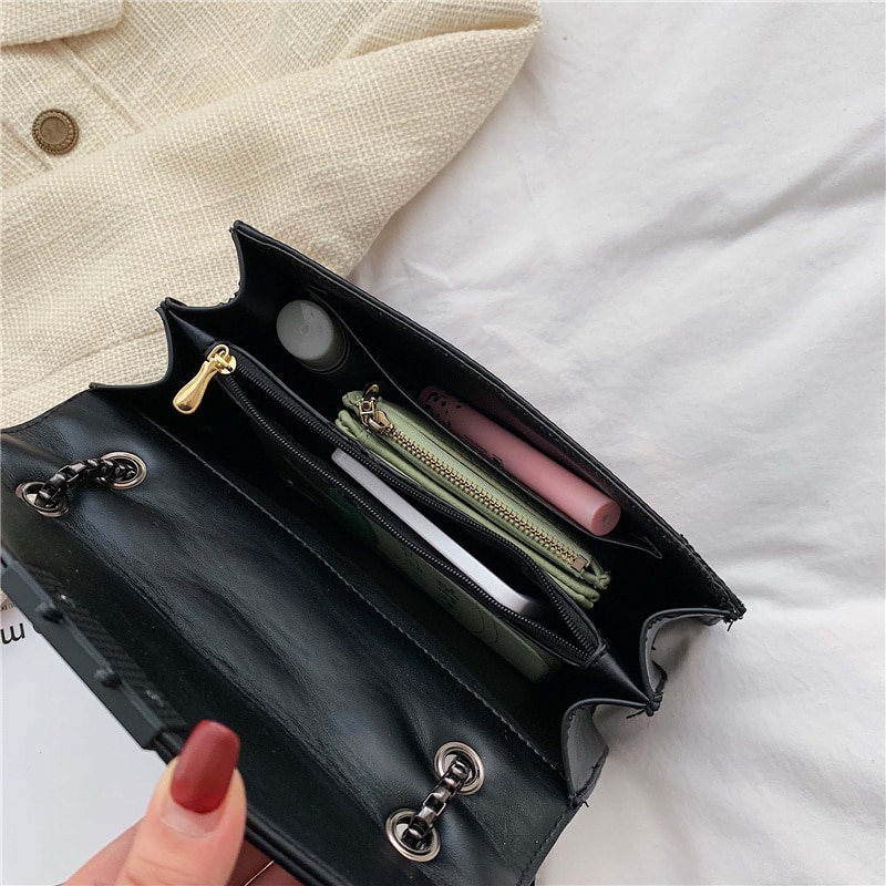 Rivet chaîne marque concepteur en cuir PU sacs à bandoulière pour les femmes 2020 Simple mode sac à bandoulière dame de luxe petits sacs à main Rivet chaîne marque concepteur en cuir PU sacs à bandoulière pour les femmes 2020 Simple mode sac à bandoulière dame de luxe petits sacs à main