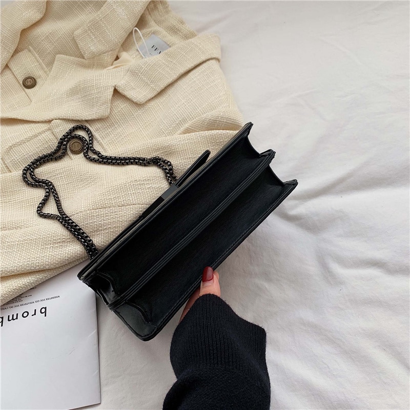Rivet chaîne marque concepteur en cuir PU sacs à bandoulière pour les femmes 2020 Simple mode sac à bandoulière dame de luxe petits sacs à main Rivet chaîne marque concepteur en cuir PU sacs à bandoulière pour les femmes 2020 Simple mode sac à bandoulière dame de luxe petits sacs à main