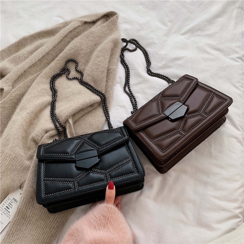 Rivet chaîne marque concepteur en cuir PU sacs à bandoulière pour les femmes 2020 Simple mode sac à bandoulière dame de luxe petits sacs à main Rivet chaîne marque concepteur en cuir PU sacs à bandoulière pour les femmes 2020 Simple mode sac à bandoulière dame de luxe petits sacs à main