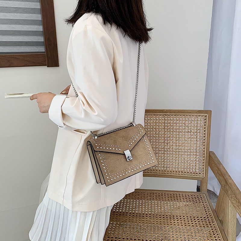 Gommage en cuir marque concepteur épaule Simple sacs pour femmes 2020 chaîne Rivet luxe sac à bandoulière femme mode petits sacs à main Gommage en cuir marque concepteur épaule Simple sacs pour femmes 2020 chaîne Rivet luxe sac à bandoulière femme mode petits sacs à main