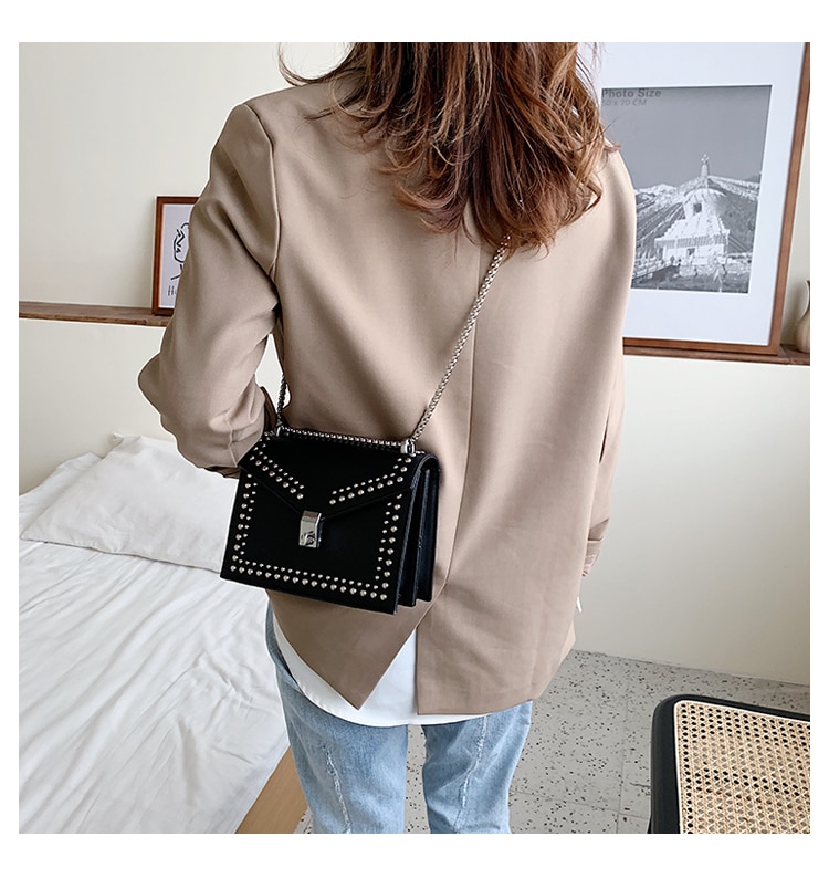 Gommage en cuir marque concepteur épaule Simple sacs pour femmes 2020 chaîne Rivet luxe sac à bandoulière femme mode petits sacs à main Gommage en cuir marque concepteur épaule Simple sacs pour femmes 2020 chaîne Rivet luxe sac à bandoulière femme mode petits sacs à main