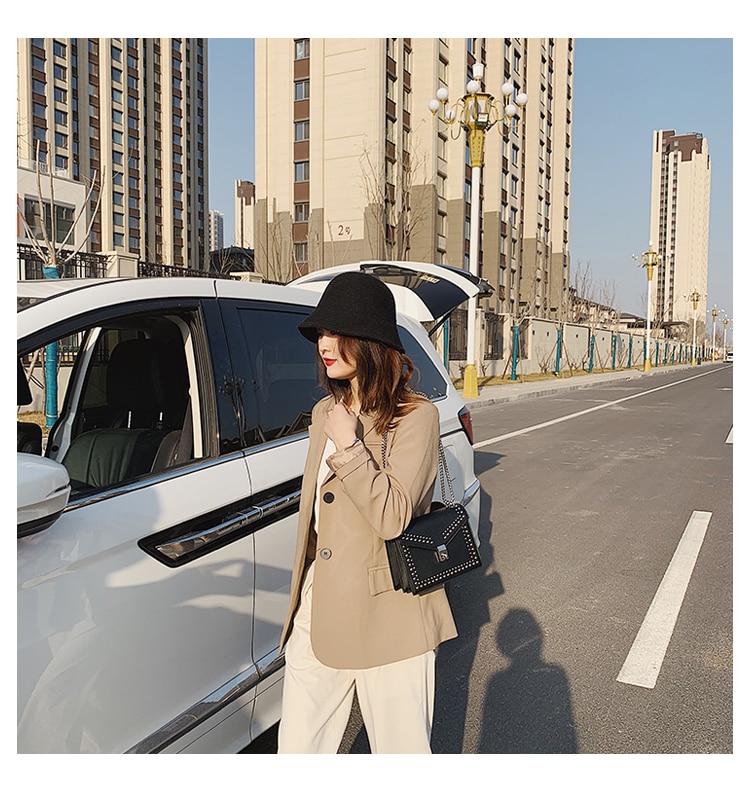 Gommage en cuir marque concepteur épaule Simple sacs pour femmes 2020 chaîne Rivet luxe sac à bandoulière femme mode petits sacs à main Gommage en cuir marque concepteur épaule Simple sacs pour femmes 2020 chaîne Rivet luxe sac à bandoulière femme mode petits sacs à main