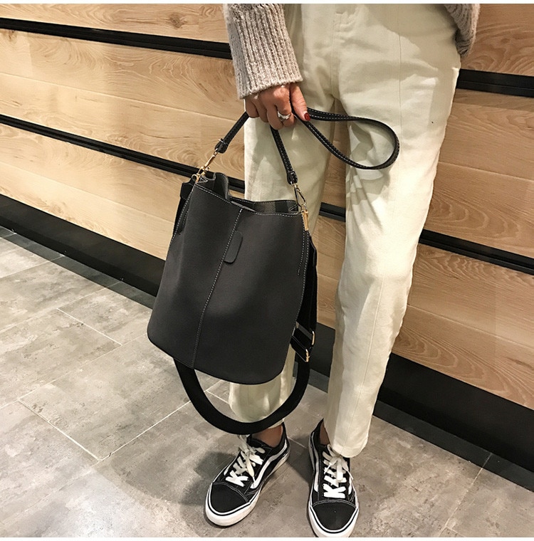 Sac de messager femmes seau sac à bandoulière grande capacité vintage mat en cuir PU dame sac à main de luxe concepteur bolsos mujer noir Sac de messager femmes seau sac à bandoulière grande capacité vintage mat en cuir PU dame sac à main de luxe concepteur bolsos mujer noir